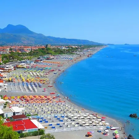 Stunning Views, 2-bed In * Scalea