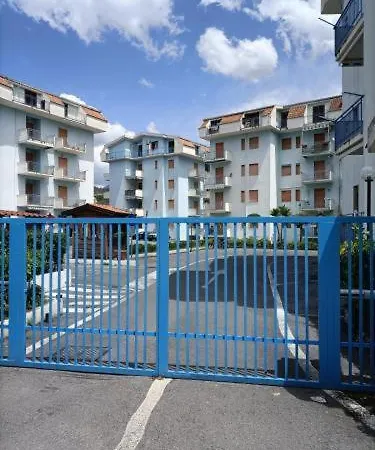 Stunning Views, 2-bed In * Scalea