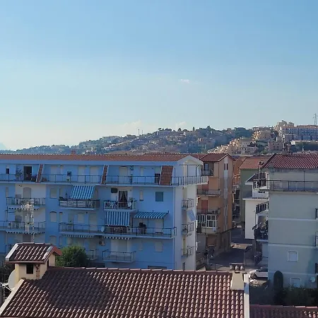 Stunning Views, 2-bed In Scalea